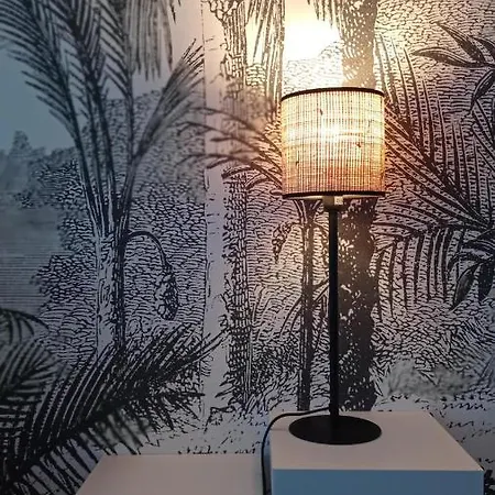 Bleu Cassis-vintage -3 Ch- Magnifique Vue Mer- Parking Gratuit Et Jardin Lägenhet