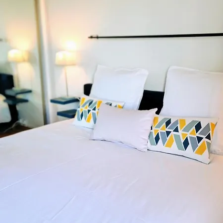 Bleu Cassis-vintage -3 Ch- Magnifique Vue Mer- Parking Gratuit Et Jardin